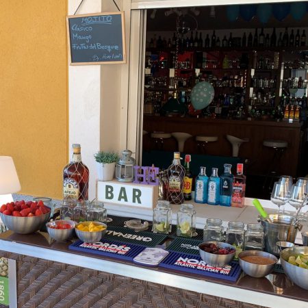 Evento Privado con cocteleros, barra de mojitos y combinados